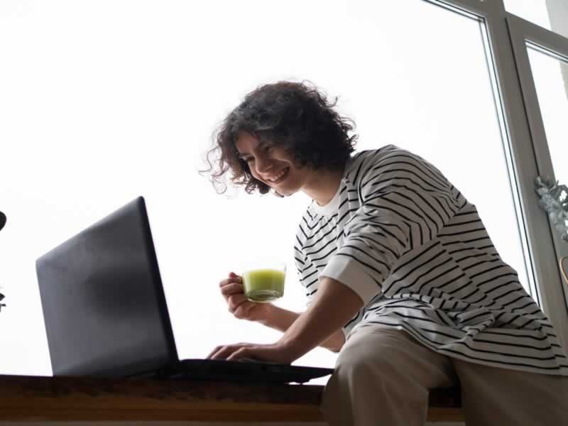 What is a Hybrid Work Model