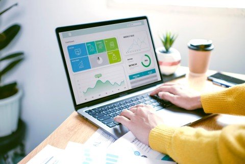 Best CRM solutions for Small Business - What to Look for in a CRM