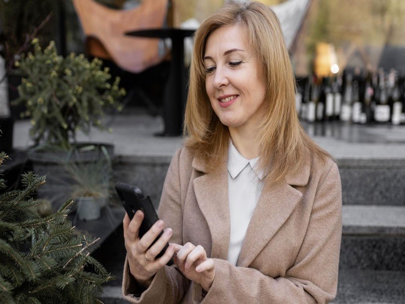 Here are 3 popular instant messaging platforms widely used for business communication